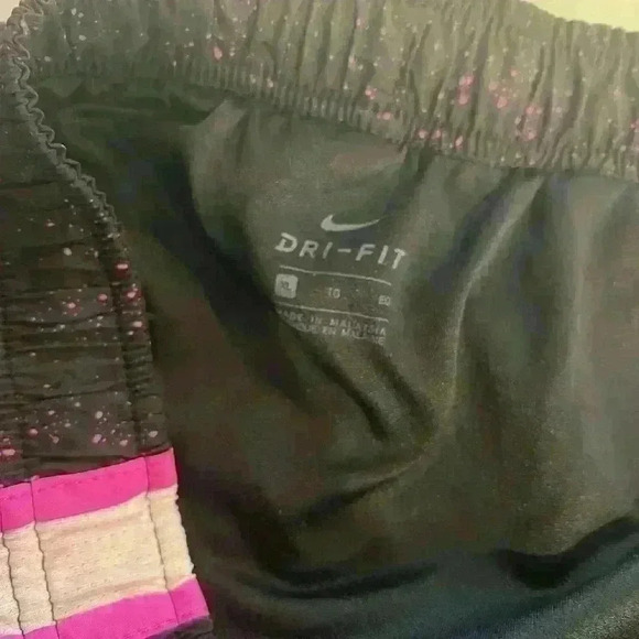 Nike Galaxy Print Pink and black size XL - Picture 3 of 4